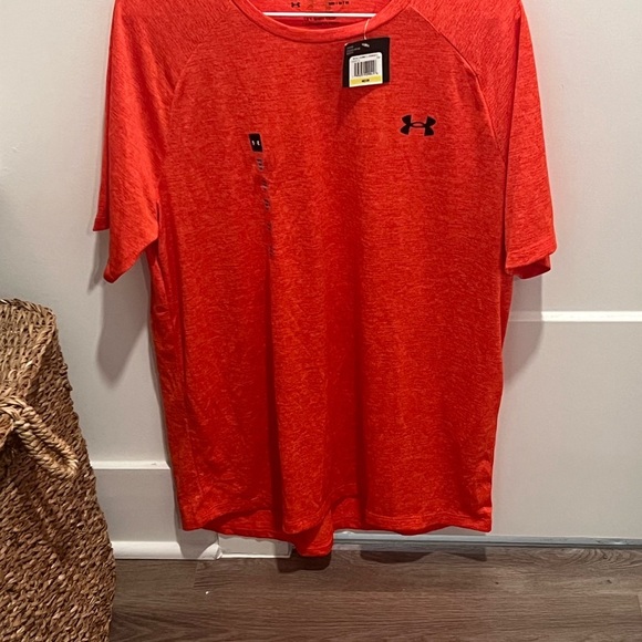 Under Armour Orange Short Sleeve Tees Athletic Wear - Picture 1 of 3